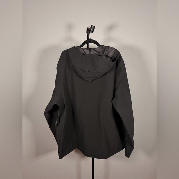 NWOT Lululemon City-to-Hike Waterproof Jacket Black - Picture 11 of 13